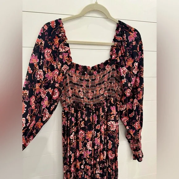 Women’s FREE PEOPLE Sweet Escape Smocked Maxi Dress Medium NWT! Black Floral - Picture 7 of 11